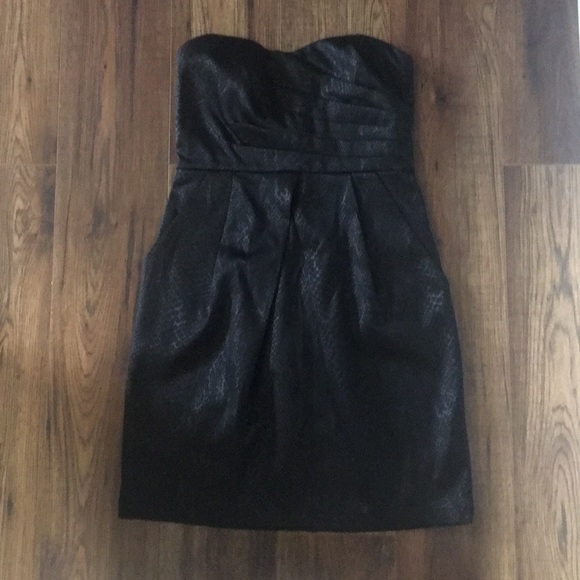 Dynamite Dresses & Skirts - Dynamite Strapless dress